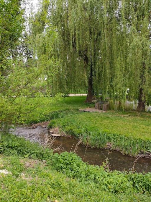 Le Calme A La Source Villa Brechamps ภายนอก รูปภาพ